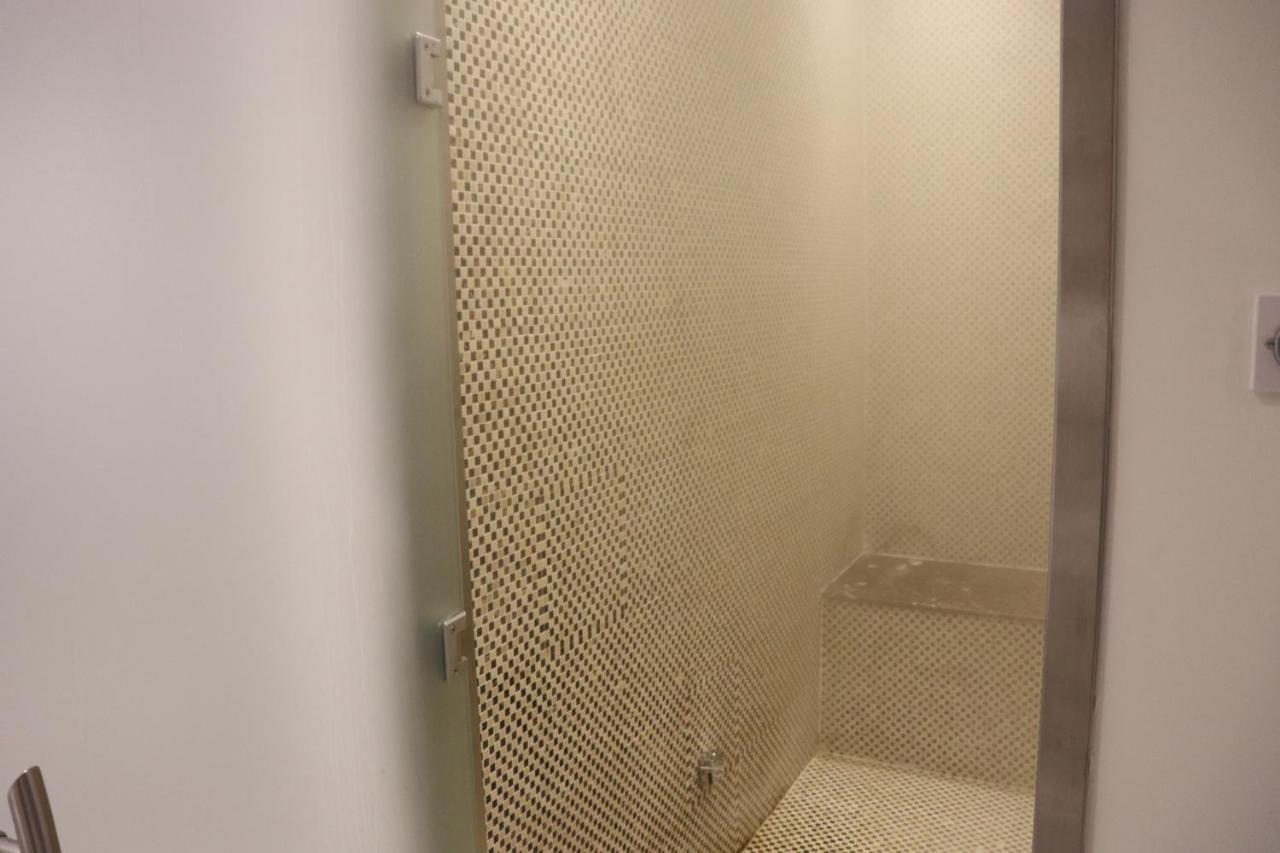 Thwary Hotel Suites Riyadh Exteriör bild