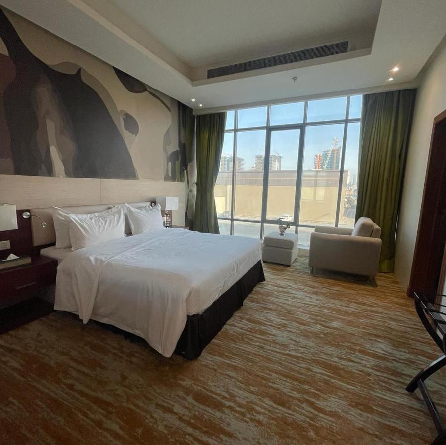Thwary Hotel Suites Riyadh Exteriör bild