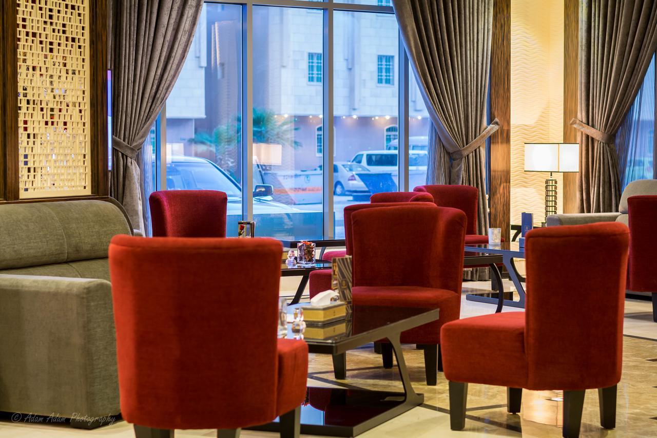 Thwary Hotel Suites Riyadh Exteriör bild